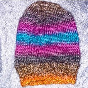 🎉LIMITED TIME $7ONE HOUR ONLY SALE🎉~URBAN OUTFITTERS BRAND NEW STYLISH BEANIE~